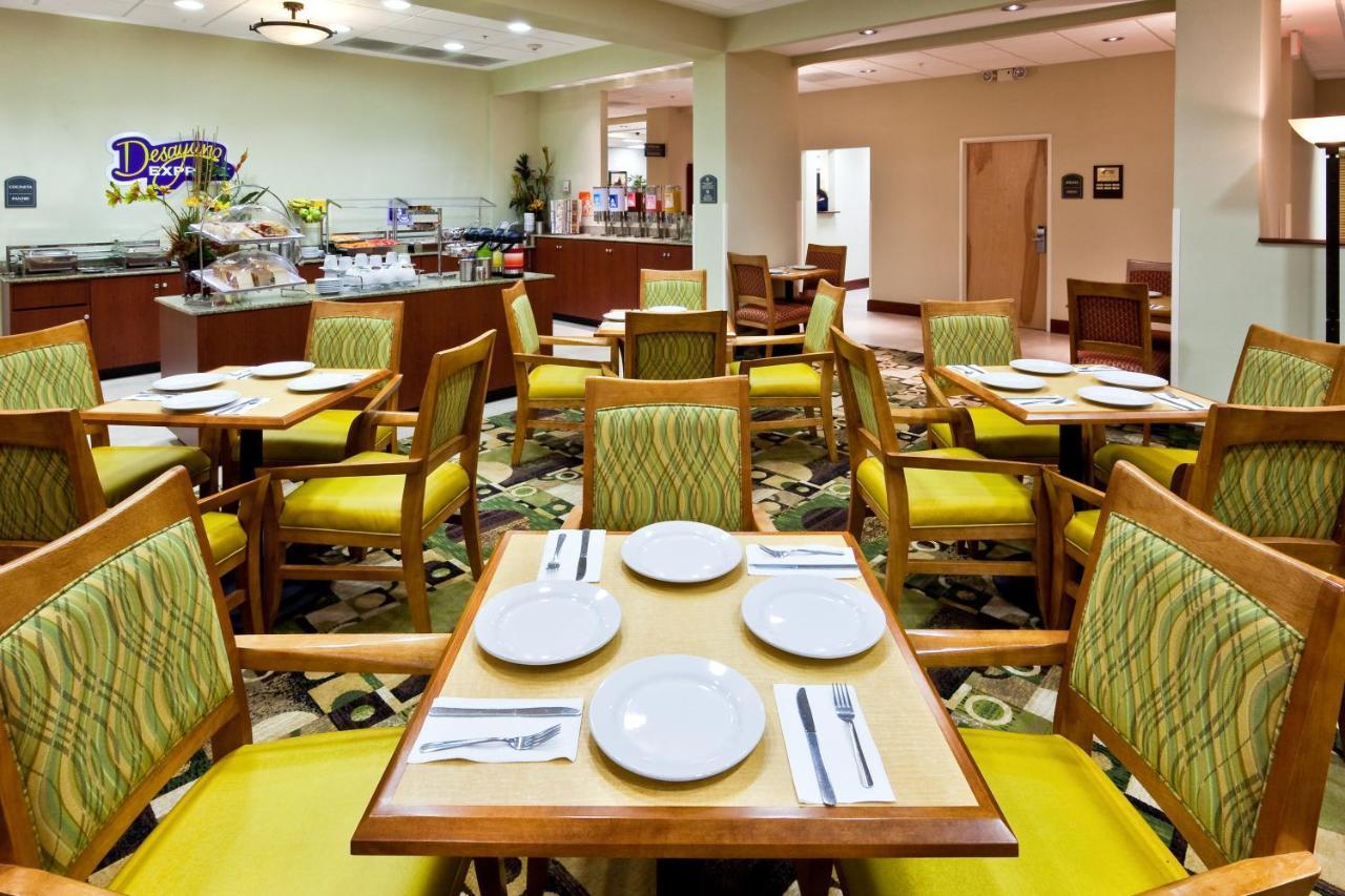 Holiday Inn Express & Suites Monterrey Aeropuerto By Ihg Apodaca Екстер'єр фото